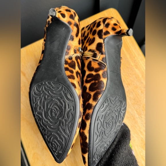 Taryn Rose Leopard Print Ankle Booties - Picture 8 of 12